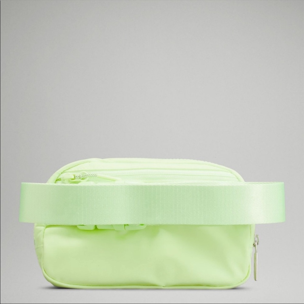 🍋Lululemon Everywhere Belt Bag Extended Strap in Faded Zap - Picture 5 of 9